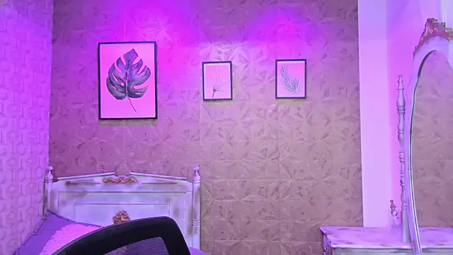 Snapshot of Sofia_clk chatting on 4, 7, 2026 Sofia clk online show from 4, 7, 2026