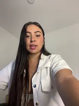 Snapshot of Valeria_RoseC chatting on 17, 10, 2025 Valeria RoseC online show from 17, 10, 2025