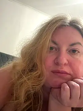 Amelia-Diamond online show from 23, 11, 2025