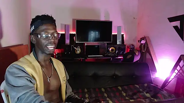 Black Paradice online show from 10, 11, 2025