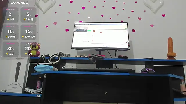 Snapshot of roxy_rebel chatting on 15, 4, 2026 roxy rebel online show from 15, 4, 2026