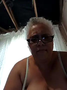 Snapshot of juicyboode chatting on 5, 11, 2025 juicyboode online show from 5, 11, 2025