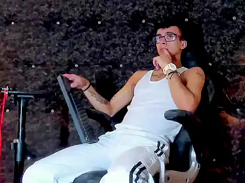 the fenix boy online show from 5, 11, 2025