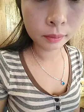 Squirrel-Pear online show from 8, 11, 2025