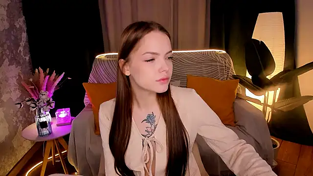 MelissaBell  online show from 8, 11, 2025