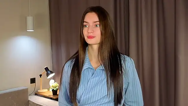 Snapshot of RosaMunoz_ chatting on 20, 10, 2025 RosaMunoz online show from 20, 10, 2025