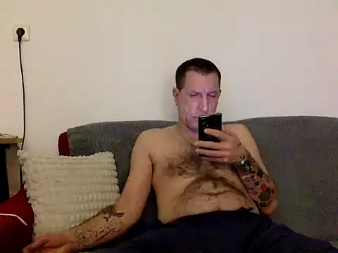 Snapshot of Filip_76 chatting on 25, 11, 2025 Filip 76 online show from 25, 11, 2025