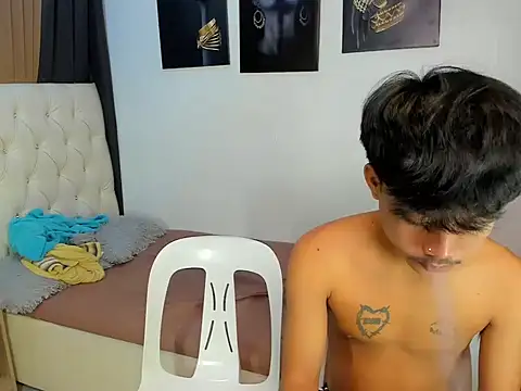 hardcocktwink online show from 2, 11, 2025