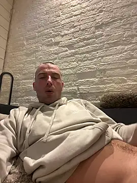 Rotteei1 online show from 1, 2, 2026