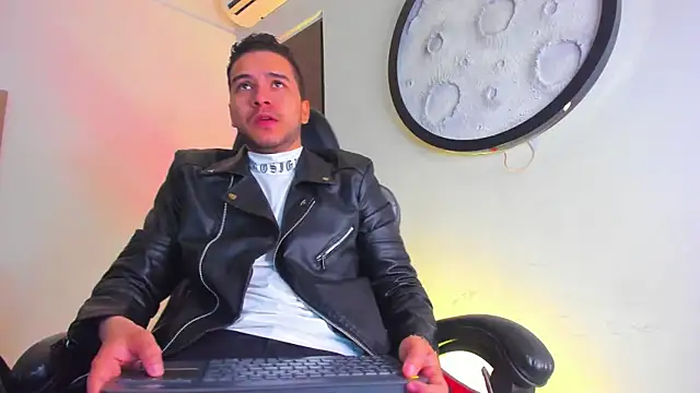 mike 257 online show from 7, 2, 2026