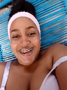 NahomiWalker  online show from 9, 11, 2025