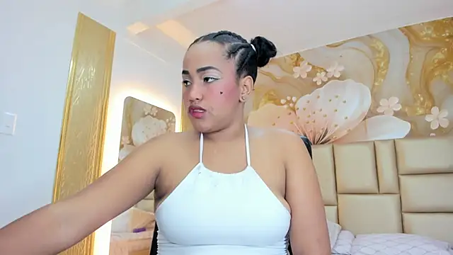 NahomiWalker  online show from 21, 12, 2025