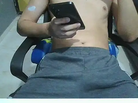 leo  bunny online show from 8, 11, 2025