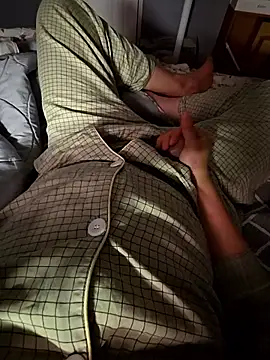 Snapshot of parkpark2 chatting on 15, 12, 2025 parkpark2 online show from 15, 12, 2025