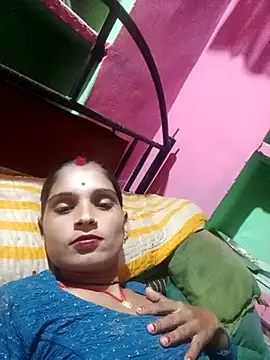 Snapshot of queen_sonam chatting on 26, 10, 2025 queen sonam online show from 26, 10, 2025