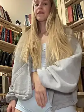kira mia online show from 24, 7, 2026