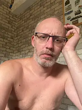 Snapshot of Cedric7653 chatting on 5, 7, 2026 Cedric7653 online show from 5, 7, 2026