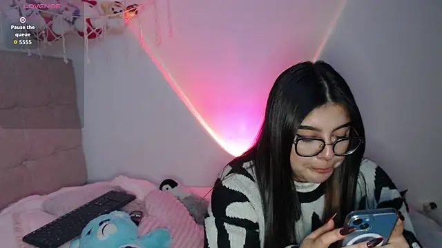 Snapshot of Ayleen_Honey chatting on 25, 10, 2025 Ayleen Honey online show from 25, 10, 2025