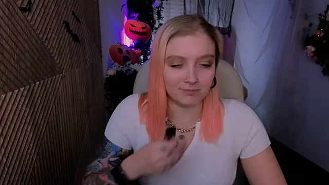 Kiki shay online show from 28, 10, 2025