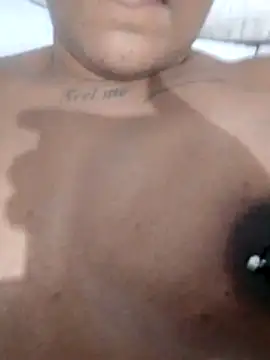 Snapshot of Jennyy31 chatting on 17, 12, 2025 Jennyy31 online show from 17, 12, 2025