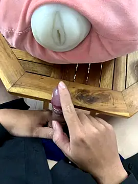 Snapshot of mrbigso22 chatting on 17, 11, 2025 mrbigso22 online show from 17, 11, 2025