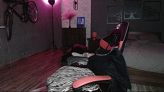 Snapshot of AuroraKeepFuck chatting on 7, 11, 2025 AuroraKeepFuck online show from 7, 11, 2025