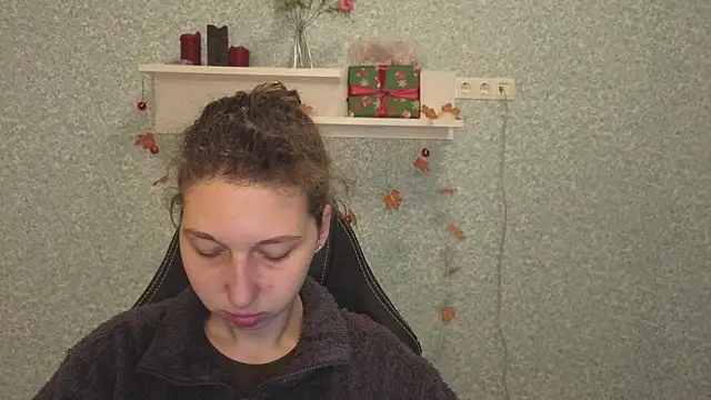 CuteEllii online show from 19, 12, 2025