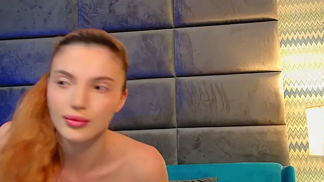 Snapshot of LaraSynn chatting on 2, 3, 2026 LaraSynn online show from 2, 3, 2026