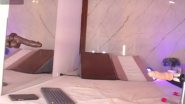 LucianaaMorena online show from 29, 10, 2025