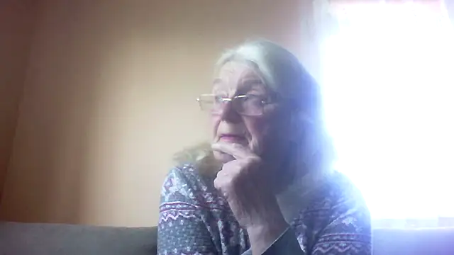 AmyLove353 online show from 25, 4, 2026