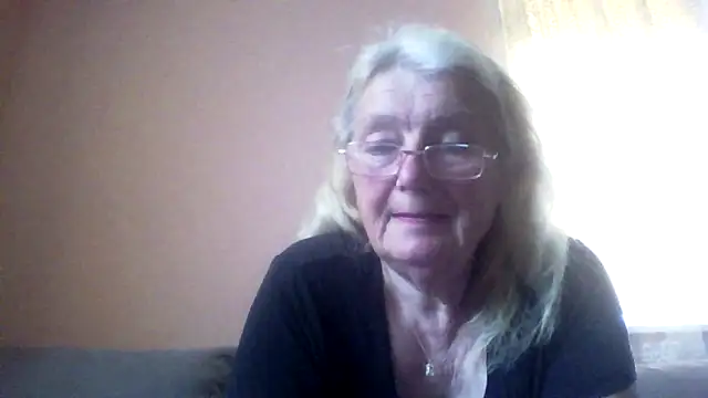AmyLove353 online show from 6, 6, 2026