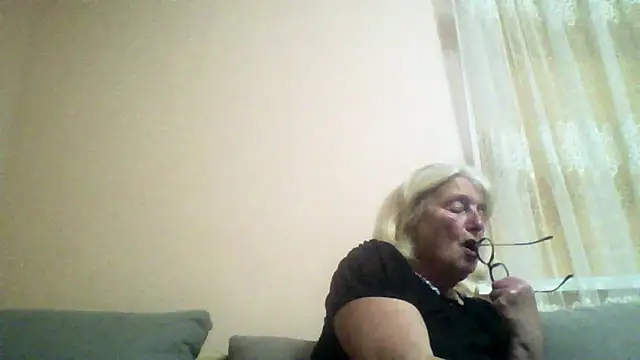 AmyLove353 online show from 17, 6, 2026