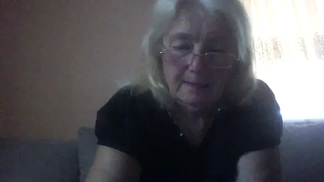 AmyLove353 online show from 10, 7, 2026
