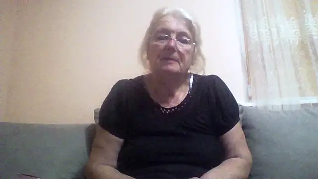 AmyLove353 online show from 17, 7, 2026