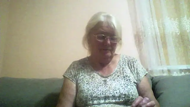 AmyLove353 online show from 28, 7, 2026