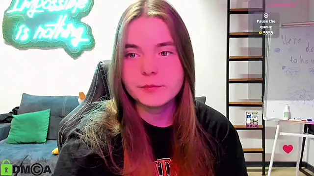 MiraaBloom online show from 30, 10, 2025