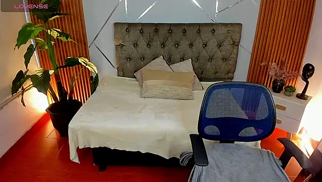 camilaa lux online show from 29, 11, 2025