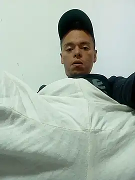 Snapshot of Damian9500 chatting on 26, 10, 2025 Damian9500 online show from 26, 10, 2025