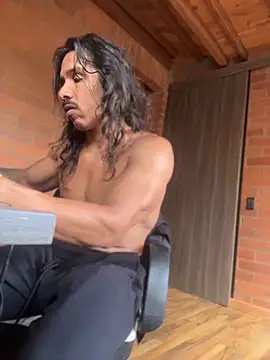 Snapshot of caiiobahia chatting on 5, 5, 2026 caiiobahia online show from 5, 5, 2026
