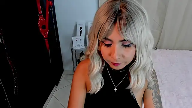 Snapshot of Emilyvalk_ chatting on 25, 2, 2026 Emilyvalk online show from 25, 2, 2026