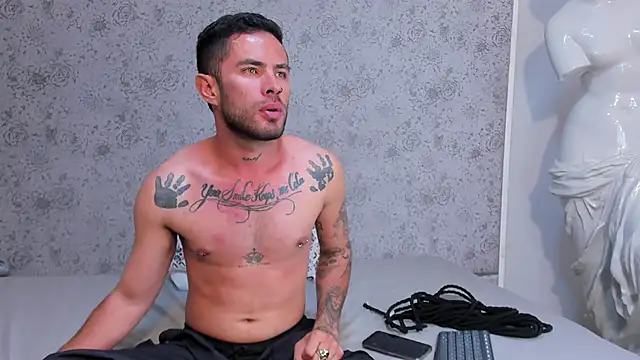 Snapshot of LukeSteel__ chatting on 21, 10, 2025 LukeSteel online show from 21, 10, 2025