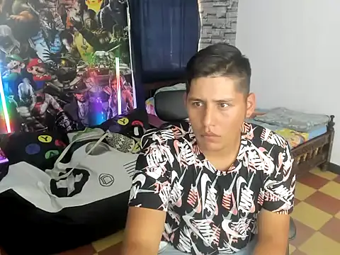 Snapshot of maiker_lozano_ chatting on 21, 10, 2025 maiker lozano  online show from 21, 10, 2025