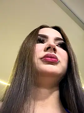 Snapshot of Beella1_ chatting on 26, 10, 2025 Beella1  online show from 26, 10, 2025