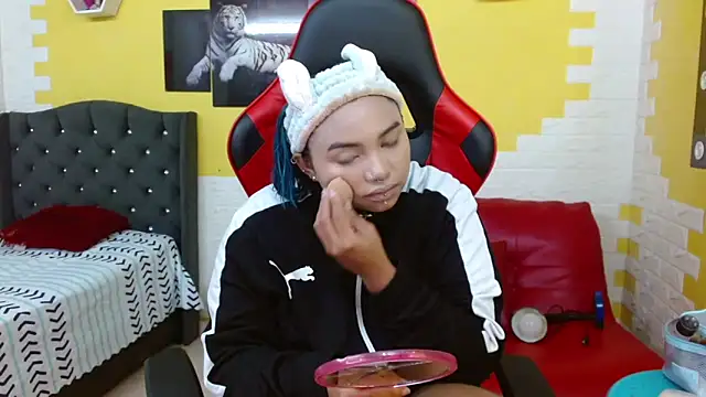 lara jean23 online show from 22, 10, 2025