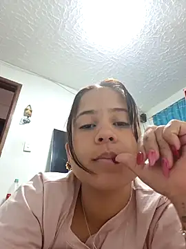 Snapshot of TamySweet69 chatting on 29, 10, 2025 TamySweet69 online show from 29, 10, 2025