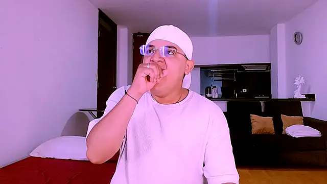 Snapshot of Santo_Pecado_ chatting on 24, 10, 2025 Santo Pecado  online show from 24, 10, 2025