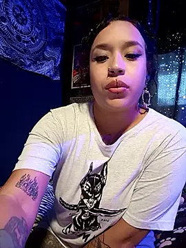 Isis Bathory online show from 15, 1, 2026