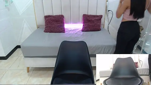 Snapshot of Sidney_Brownn chatting on 26, 10, 2025 Sidney Brownn online show from 26, 10, 2025