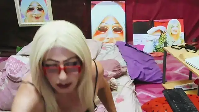 Snapshot of horni4luv chatting on 10, 4, 2026 horni4luv online show from 10, 4, 2026
