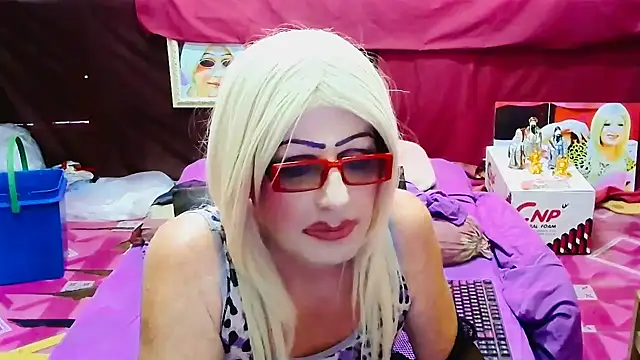 Snapshot of horni4luv chatting on 13, 5, 2026 horni4luv online show from 13, 5, 2026